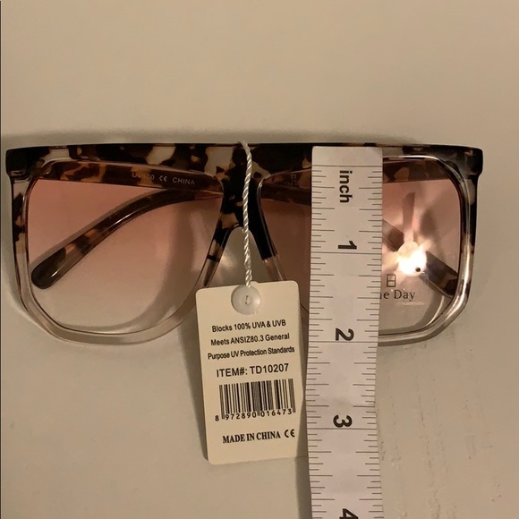 🆕 🆑 SUNGLASSES - Picture 7 of 8